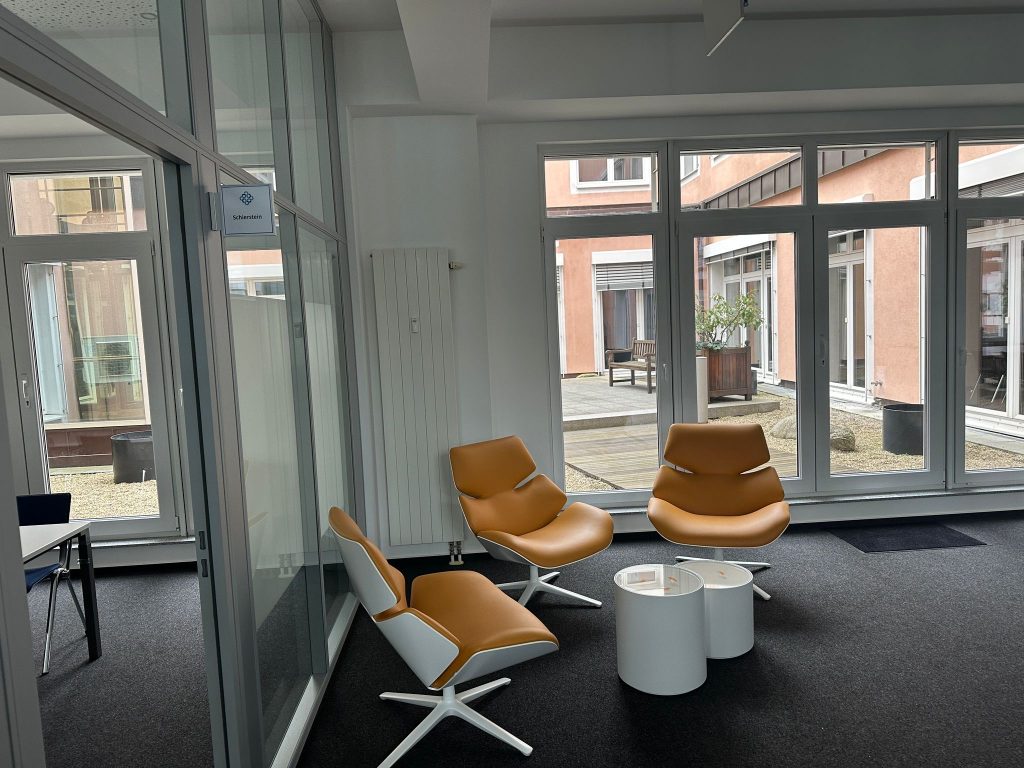 100b91c5 68ef 4e2d a15e cda4c9f47a78